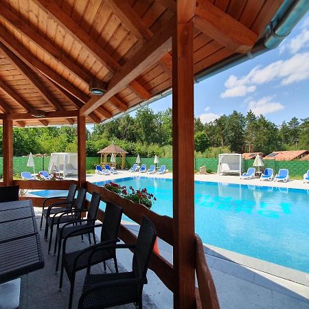 เฟรีนดอร์ฟ ฟูชส์แบร์ค Villa Schirgiswalde-Kirschau ภายนอก รูปภาพ