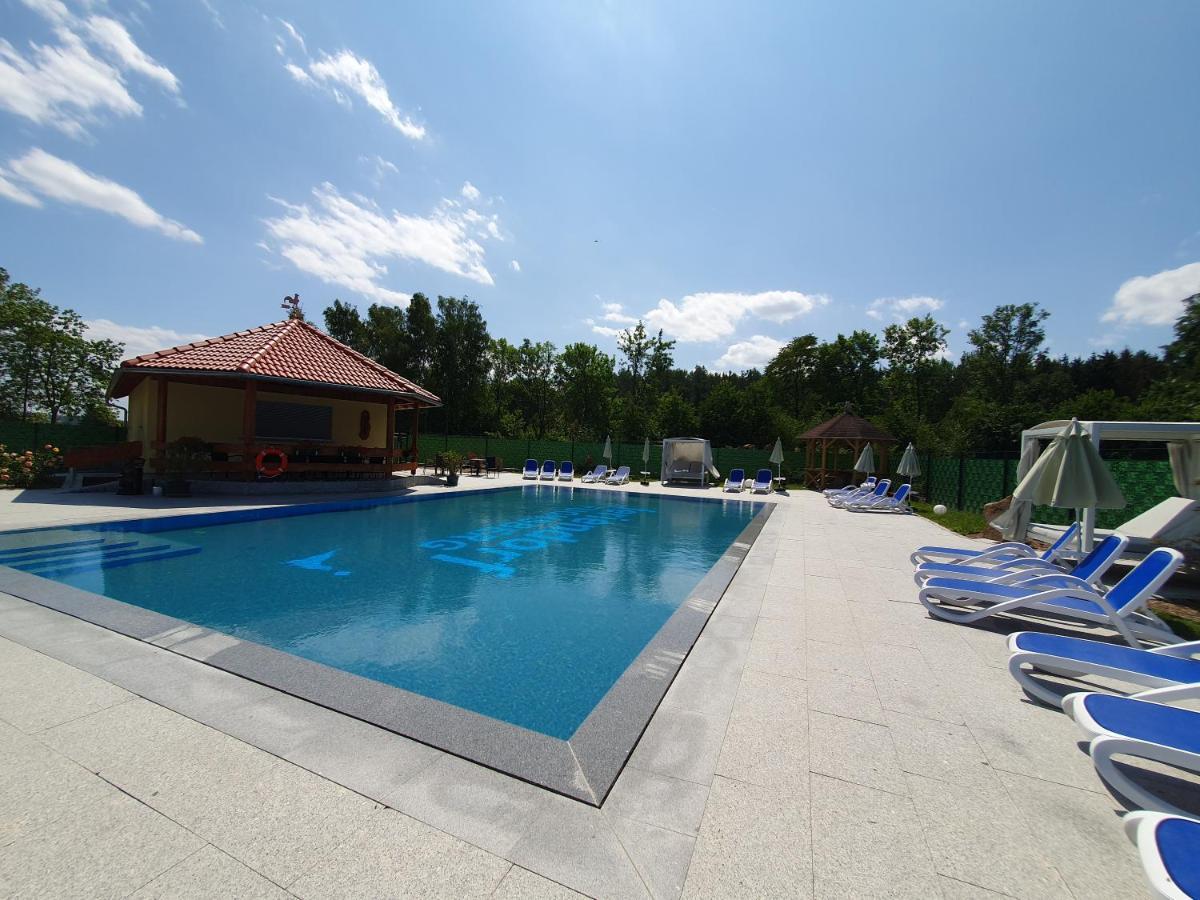 เฟรีนดอร์ฟ ฟูชส์แบร์ค Villa Schirgiswalde-Kirschau ภายนอก รูปภาพ