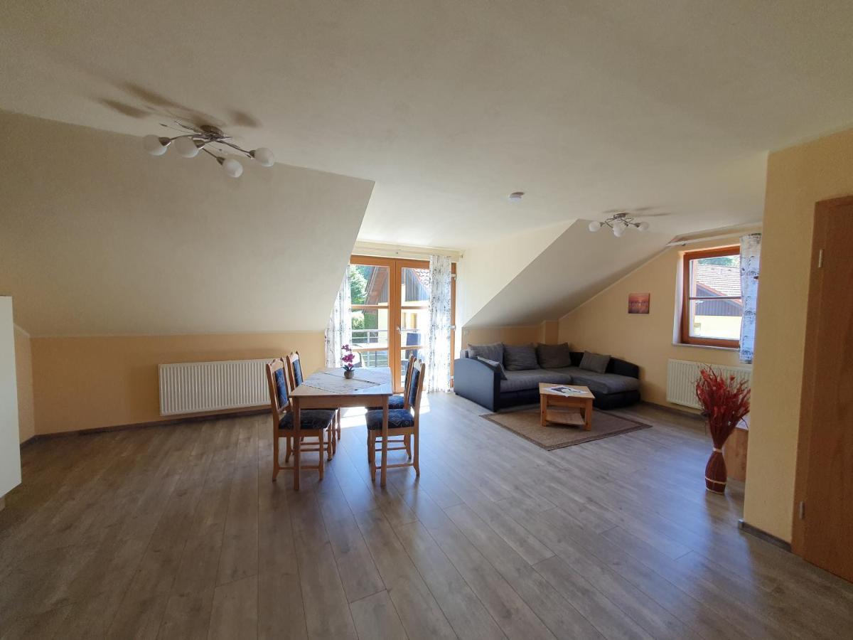 เฟรีนดอร์ฟ ฟูชส์แบร์ค Villa Schirgiswalde-Kirschau ภายนอก รูปภาพ